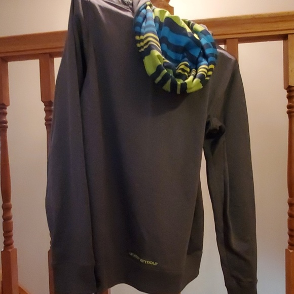 Sweatshirt - Picture 2 of 2